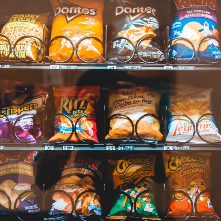 8 Benefits of Using 3-Side Seal Pouches for Food & Beverage Packaging